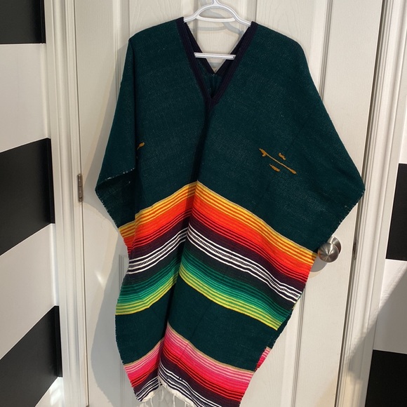 Poncho (2 items) - Picture 2 of 11